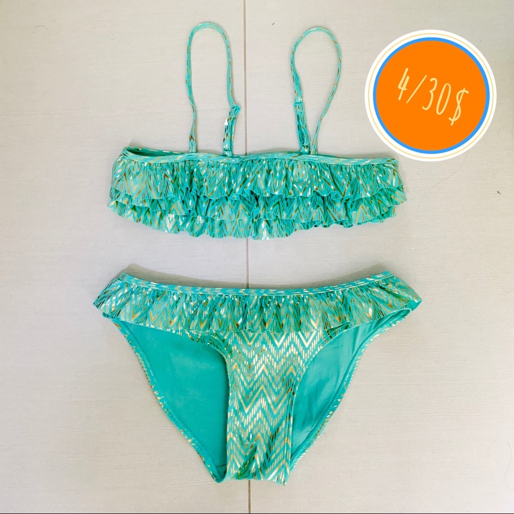 Brand new ruffled bikini
